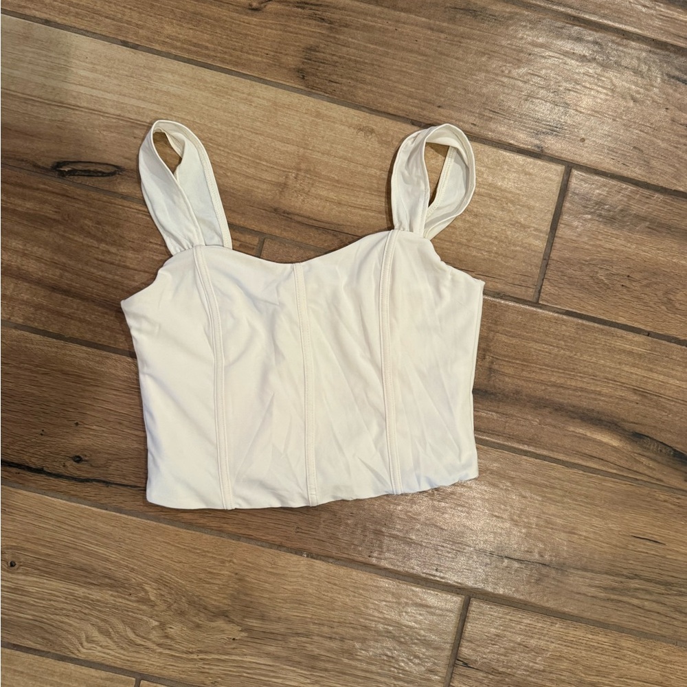 Lulu's White Crop Top Medium